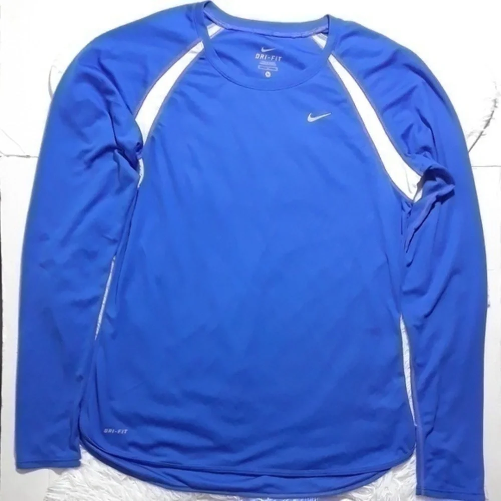 Nike Dri-Fit Long Sleeve Shirt- Size M